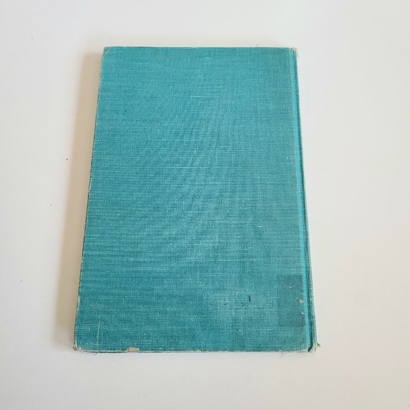 2 vintage kids books 1950s-1960s. The ugly Duckling. At the Palace Gates. - Picture 10 of 16